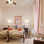 Omorfi Poli 4*