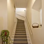 Omorfi Poli 4*