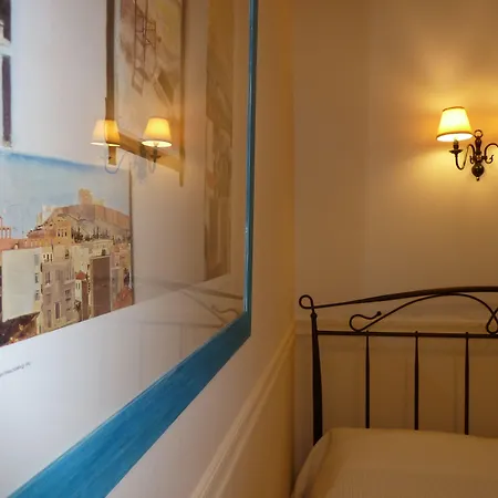Omorfi Poli 4*