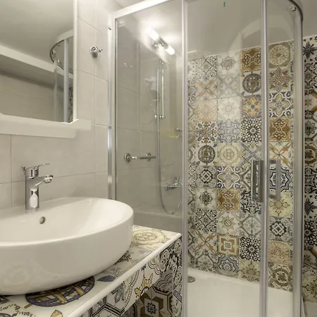 Omorfi Poli Πανσιόν Ναύπλιο