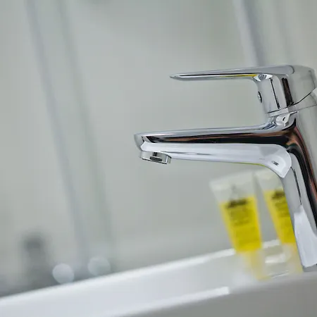 Omorfi Poli Πανσιόν 4*