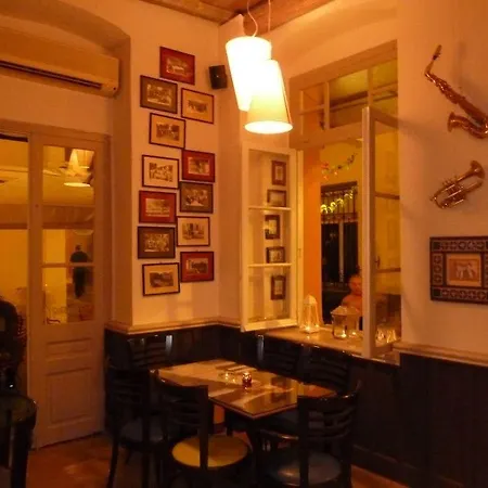 Omorfi Poli Maison d'hôtes 4*