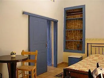 Omorfi Poli Pensjonat 4*