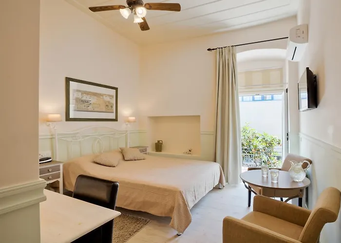 Omorfi Poli 4* Ναύπλιο