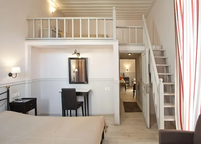 Omorfi Poli 4* Nauplion