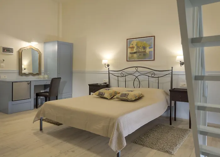 Omorfi Poli Πανσιόν Ναύπλιο