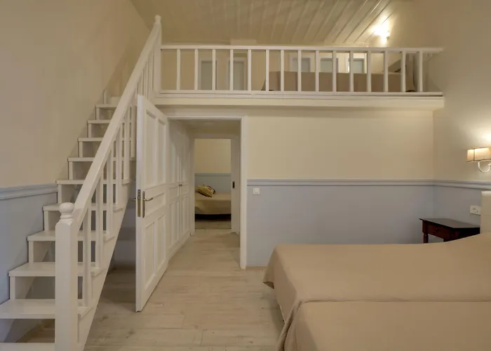 Πανσιόν Omorfi Poli