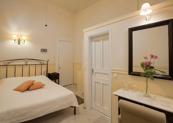 Omorfi Poli Ναύπλιο