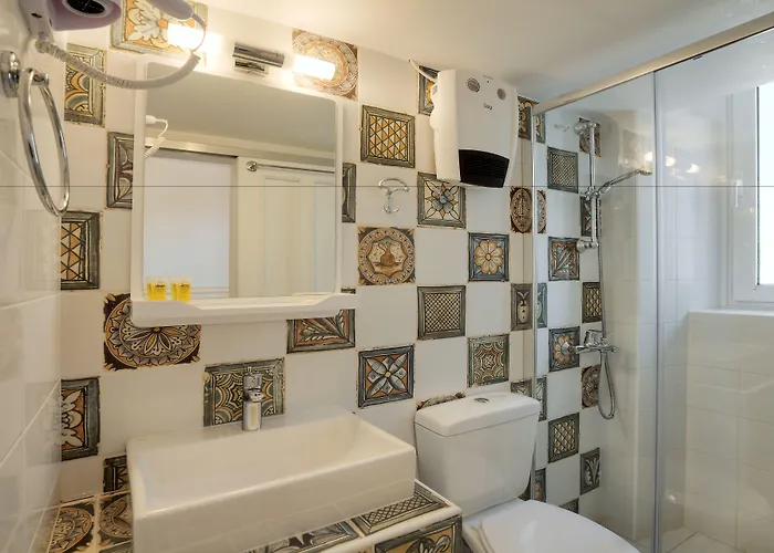 Gasthuis Omorfi Poli 4*