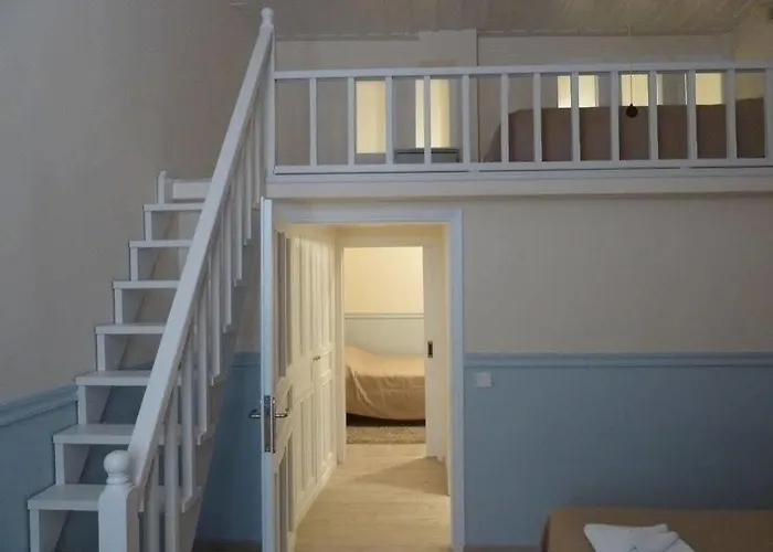 Πανσιόν Omorfi Poli