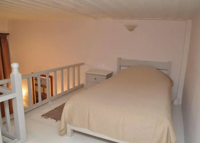 Gasthuis Omorfi Poli 4*